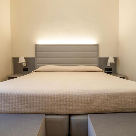 My Place Hotel ริมินี ภายนอก รูปภาพ