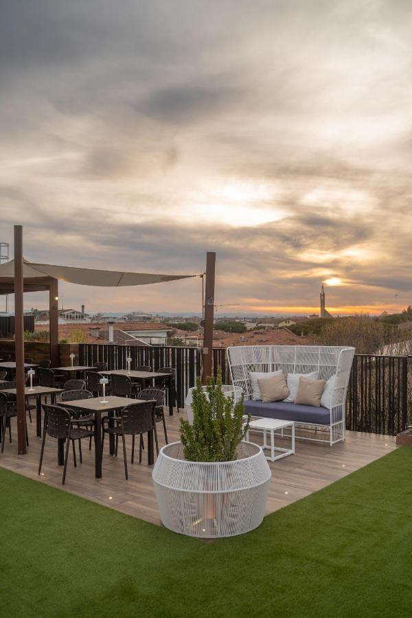 My Place Hotel ริมินี ภายนอก รูปภาพ