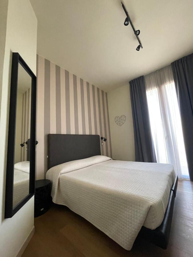 My Place Hotel ริมินี ภายนอก รูปภาพ
