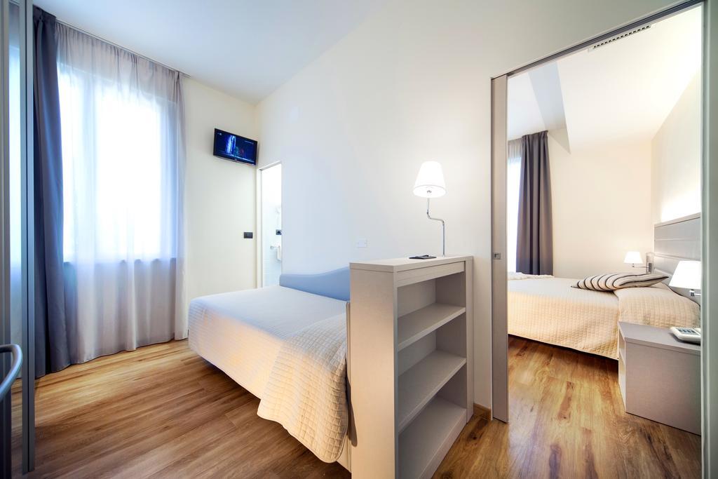 My Place Hotel ริมินี ภายนอก รูปภาพ